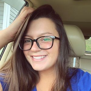 Meet your Posher, Jenise